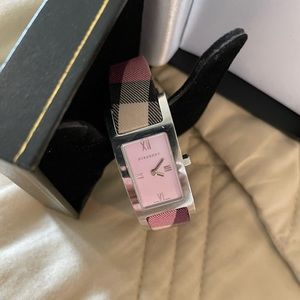 Authentic Ladies Burberry Nova check watch in Pink
